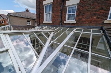 EZ-CLEAN is dedicated to providing high quality conservatory cleaning services across Wirral. Our team of experts ensures that your conservatory is sparkling clean and well-maintained, allowing you to enjoy all year round.